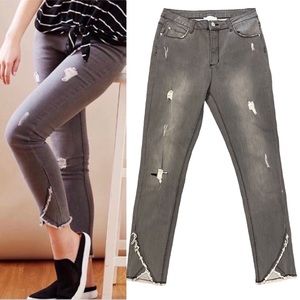 Hayden NWOT Grey Distressed Wrap Cuff Jeans 27